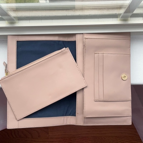 Cole Haan leather clutch with detachable insert - Picture 5 of 6